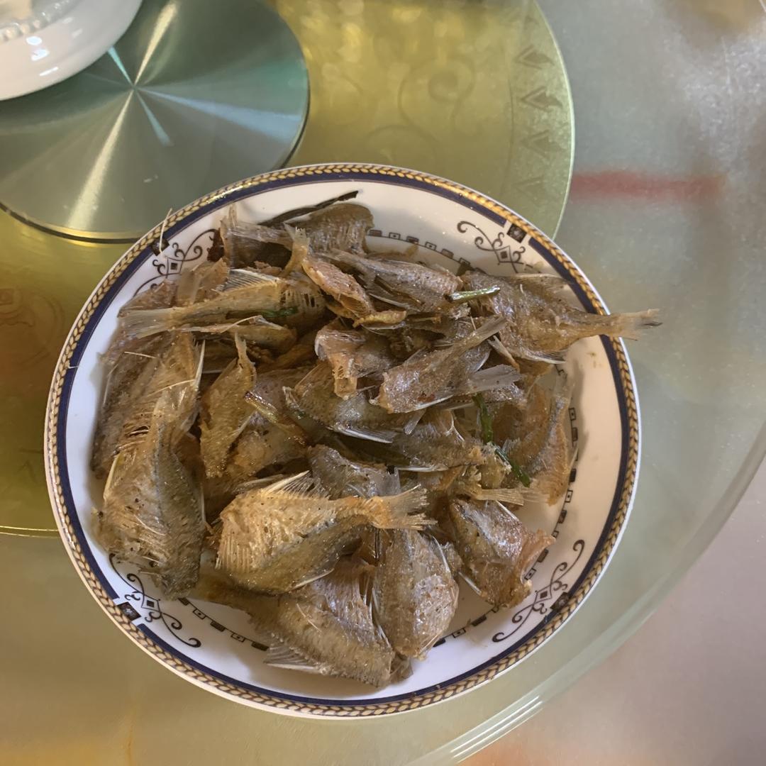 油炸小鱼