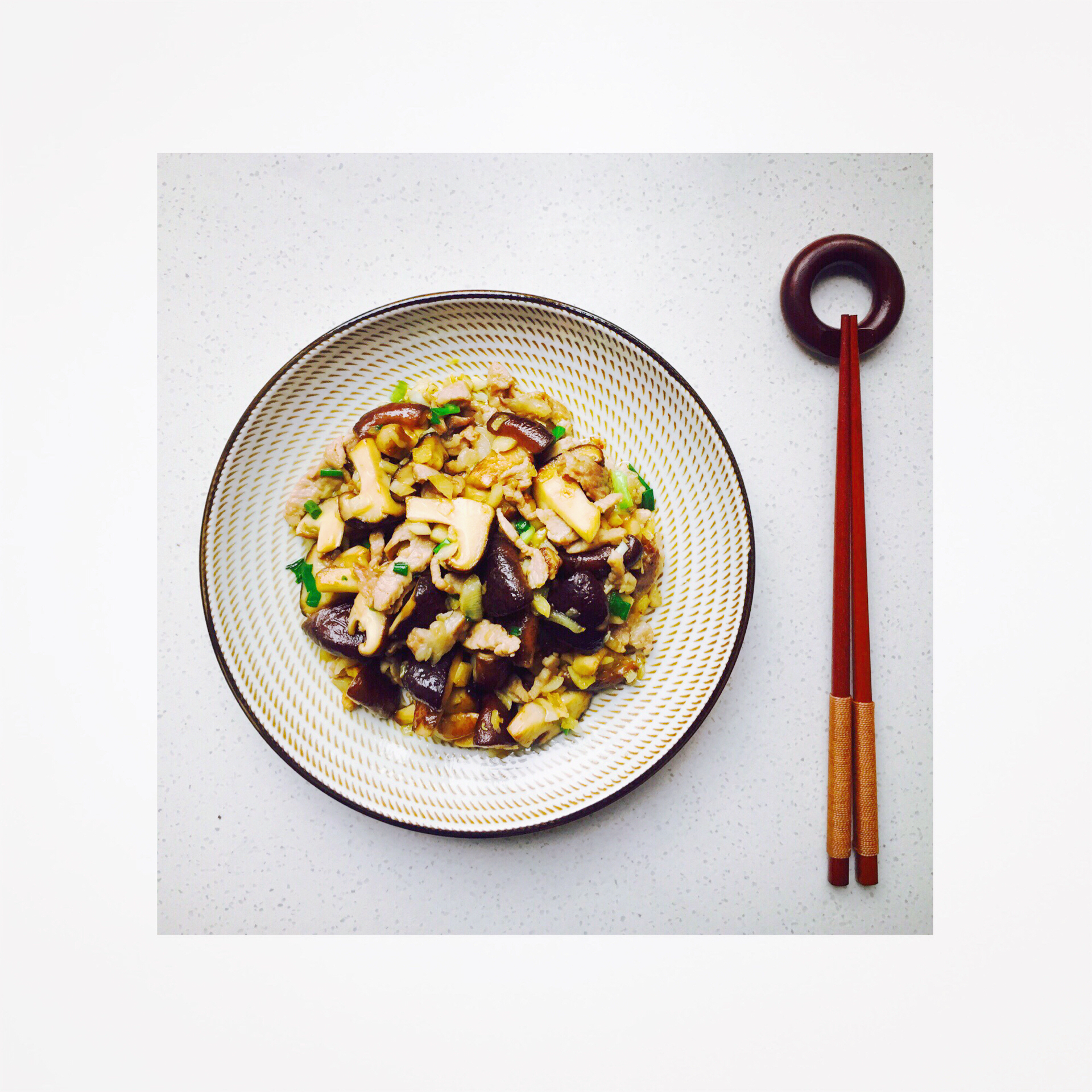 蒜蓉蘑菇炒肉丝