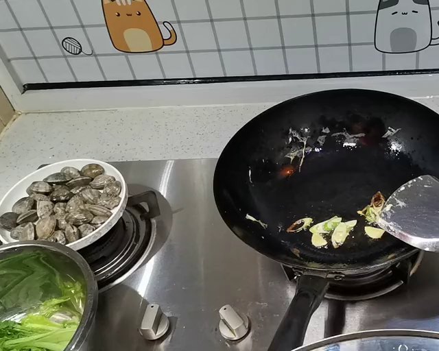 超鲜超好做的神仙蚬子汤的做法 步骤3