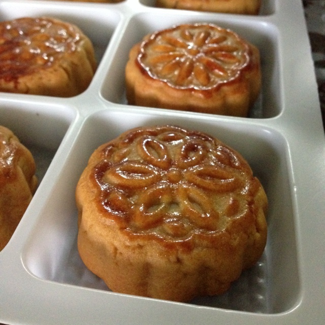 广式月饼——蛋黄莲蓉月饼
