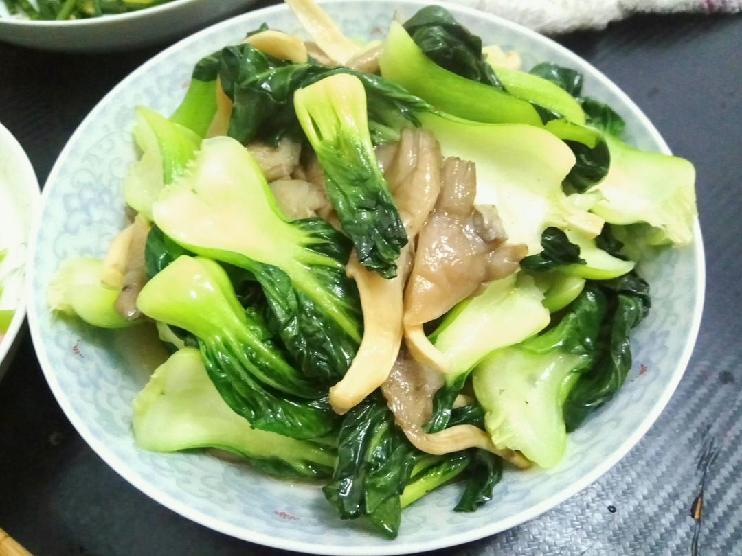 蘑菇炒青菜