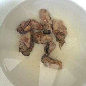 秋の食 🍲牡蛎干贝粥的做法 步骤1