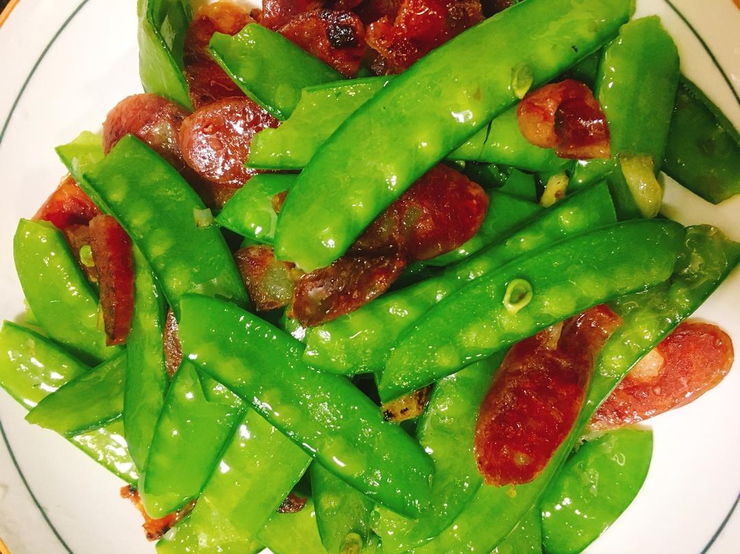 超脆爽的荷兰豆炒香肠