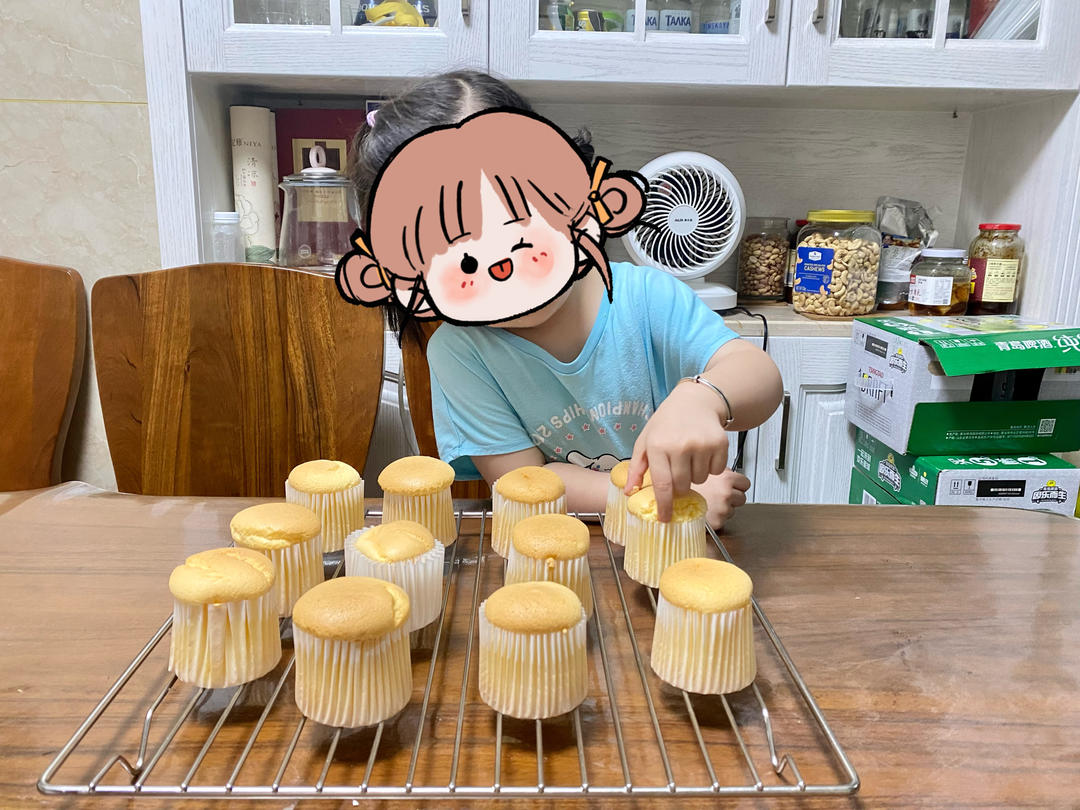 戚风小纸杯蛋糕