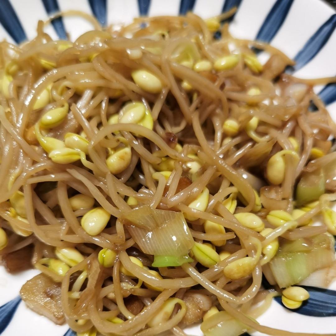 炒黄豆芽多加一步，锅气十足，孩子说太好吃了！