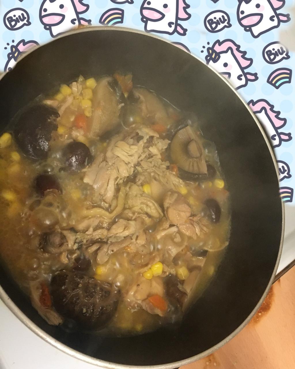 香菇炖鸡腿