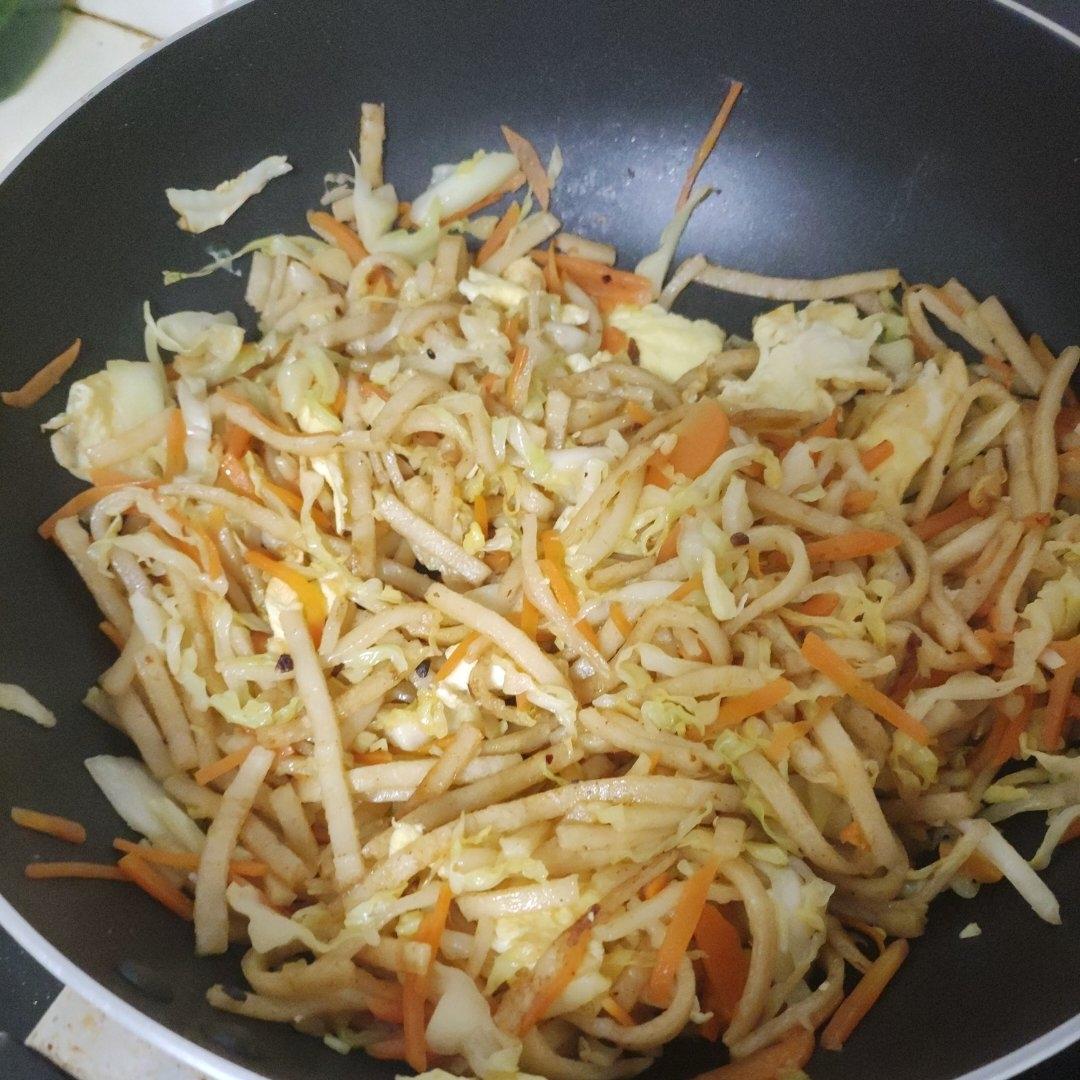 炒饼丝（饼丝可以自己做）