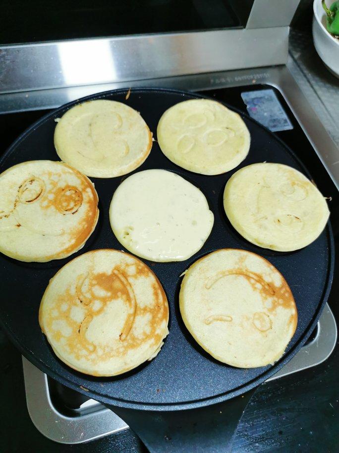 【减脂早餐】无油香蕉松饼（超简单）