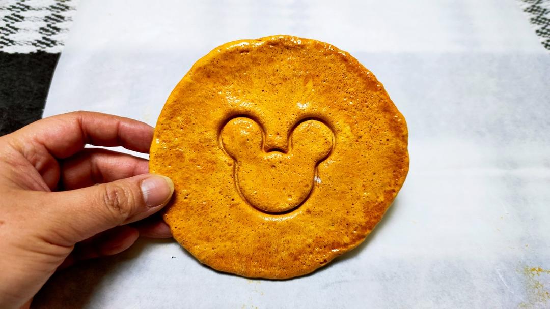 抠糖游戏→【椪糖糖饼】一起来做鱿鱼游戏里的椪糖吧！