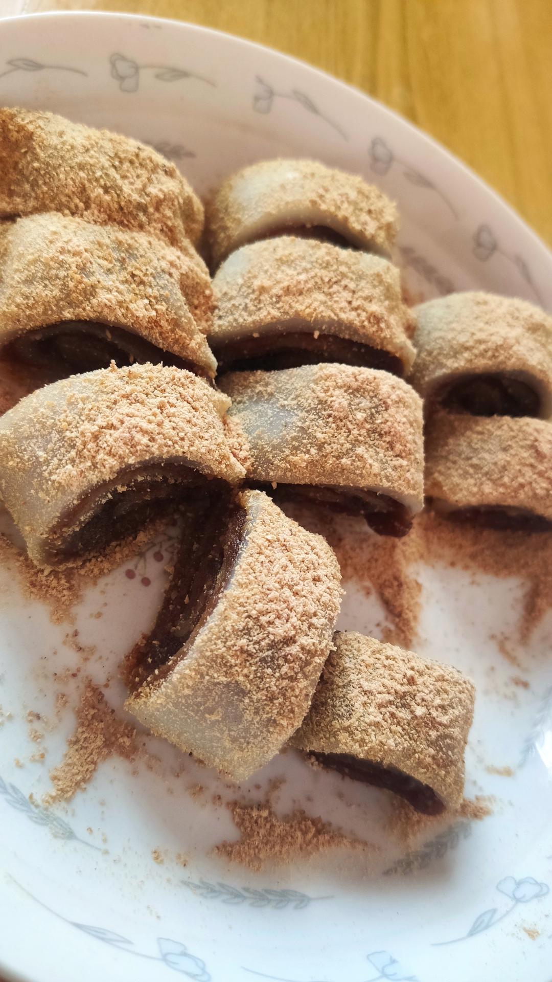 此配方做出的驴打滚无比软糯，放一天还是软的