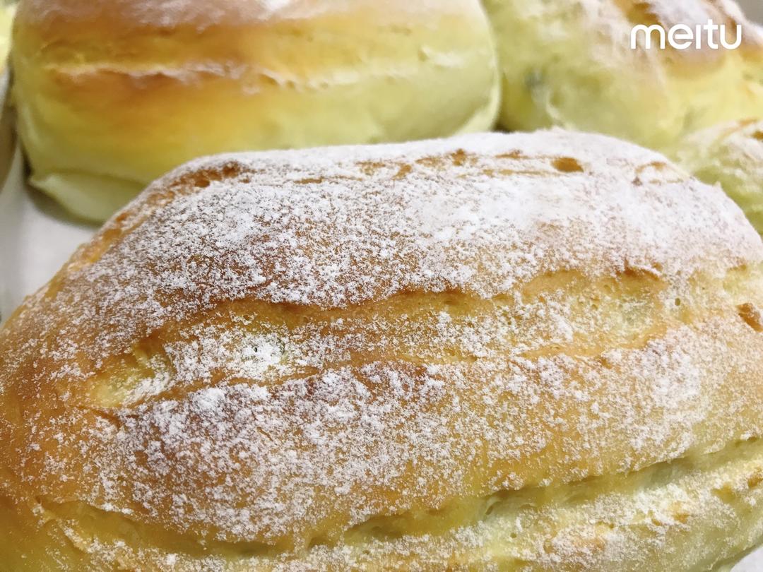 抹茶红豆牛奶哈斯面包