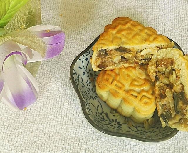 模仿网红月饼之十一：香菇腊肠干果仁月饼（麻辣味）的做法