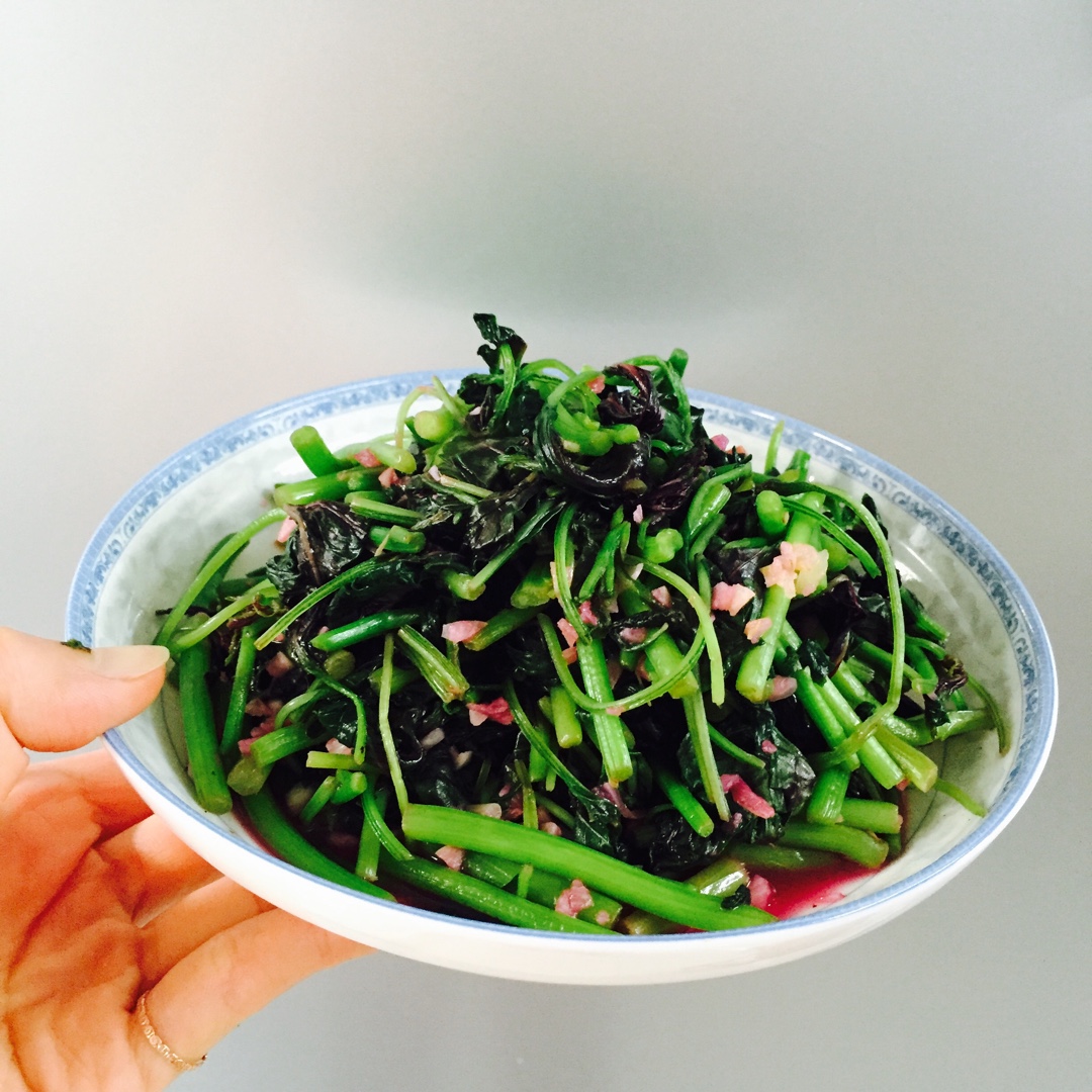 蒜茸炒红苋菜