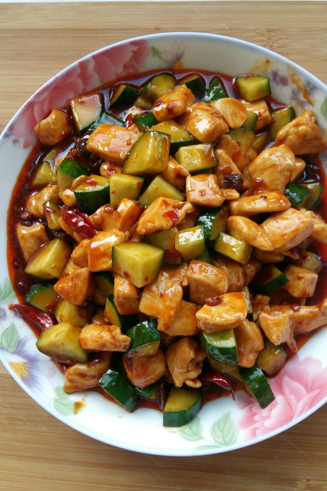 【中餐厅】亮大厨教做宫保鸡丁『多图详解』