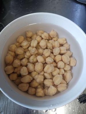 盐水煮鹰嘴豆的做法 步骤1