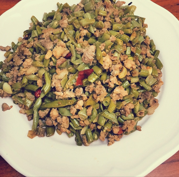 酸豆角炒肉末