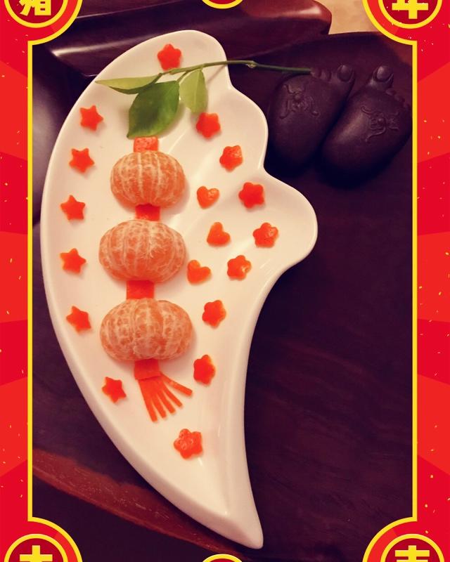 大红灯笼高高挂