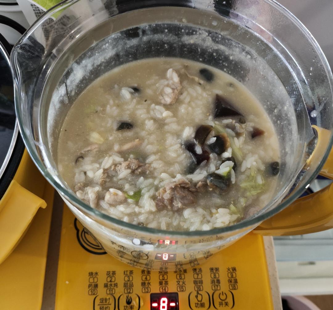 妈妈👩教我做的皮蛋瘦肉粥🥣简单快捷美味😋