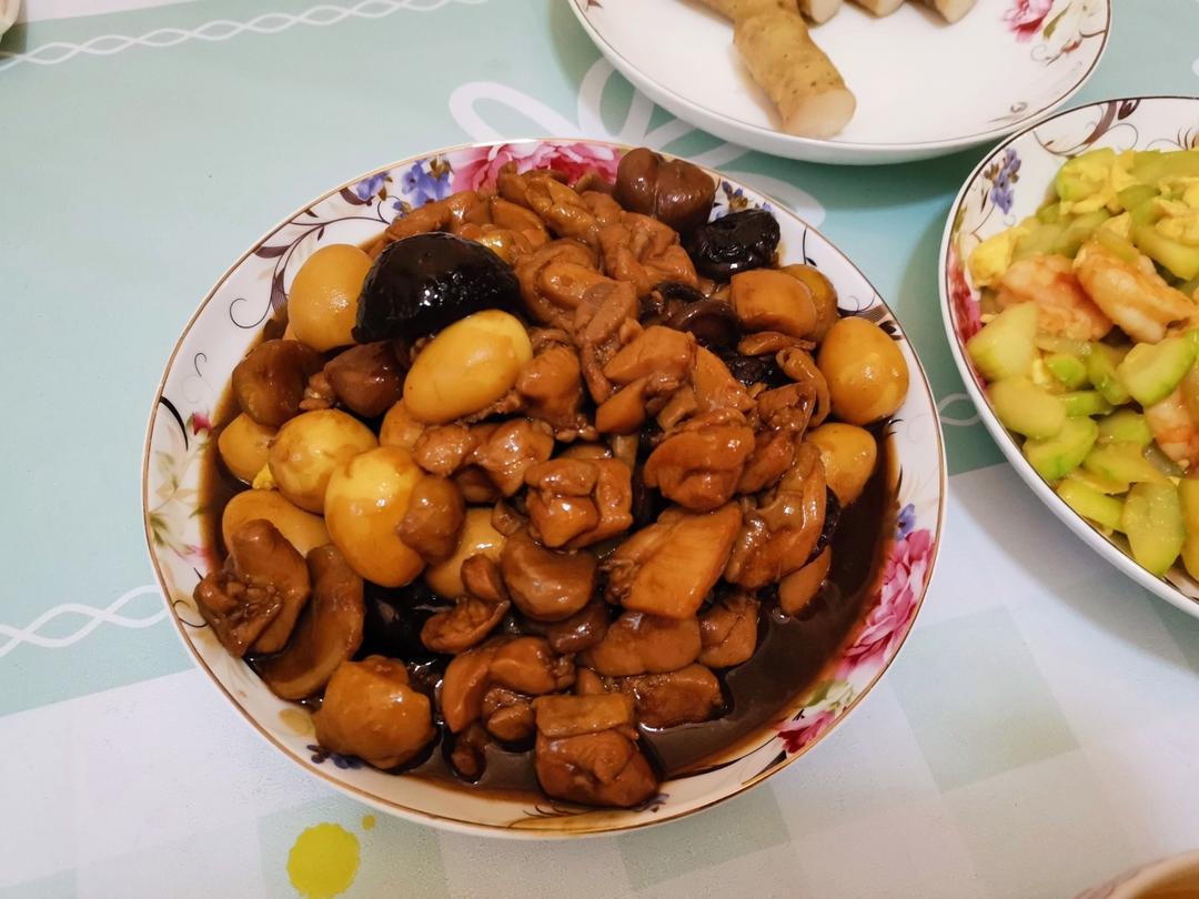 栗子焖鸡￨汁浓味郁、软糯入味