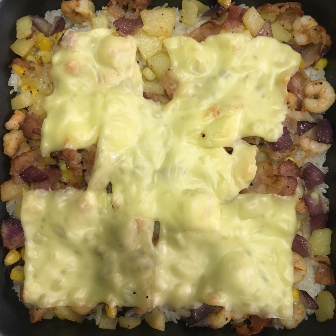 鲜虾培根芝士焗饭