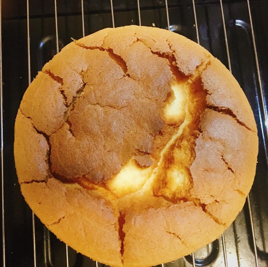 经典戚风——拜拜蛋糕（中空、圆模均可）