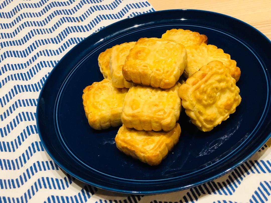 中秋的奶黄月饼，提前操练起来
