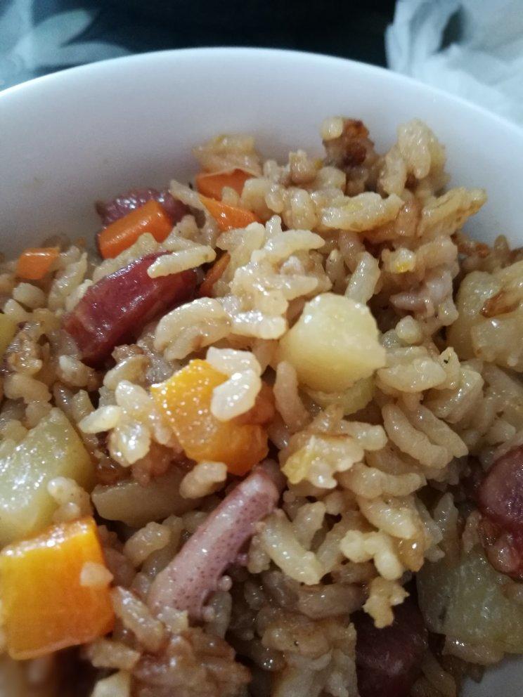 土豆焖饭（电饭锅版）