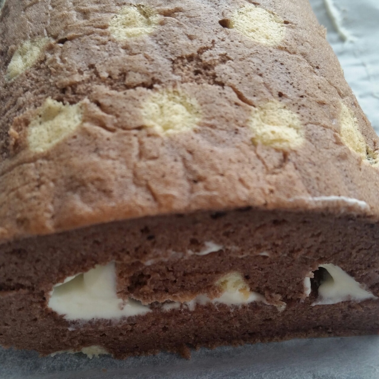 可可奶油波点蛋糕卷