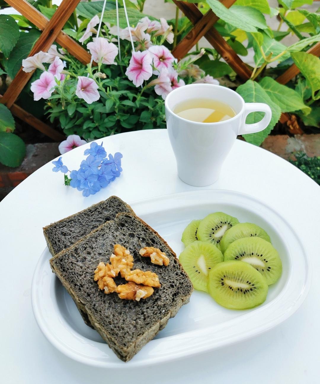 小Y的上学早餐记