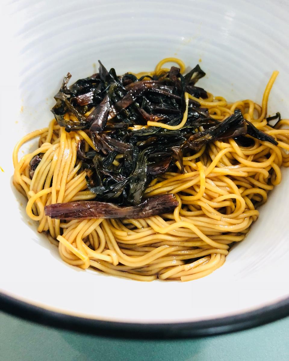 葱油拌面Spring Onion Noodles