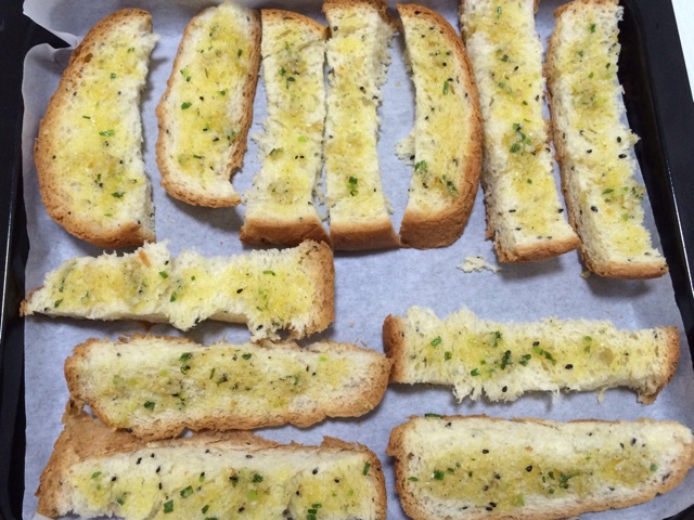 香蒜面包条
