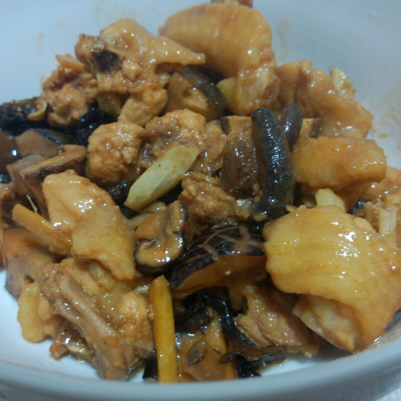 米-li做的冬菇焖鸡