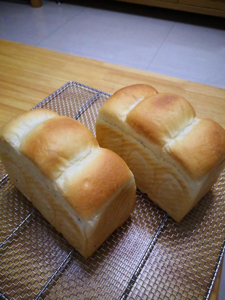 吴克己手撕炼乳吐司