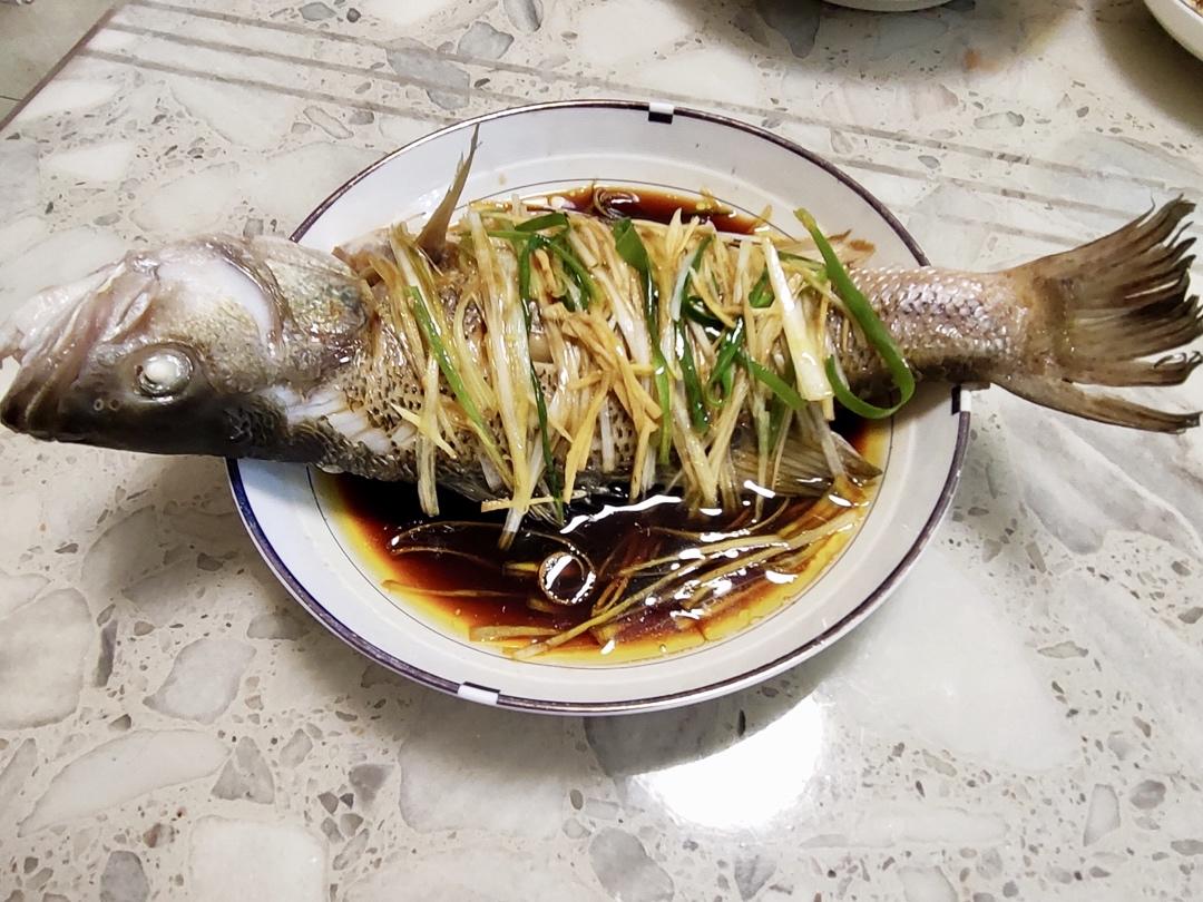 新手零失败的清蒸鲈鱼