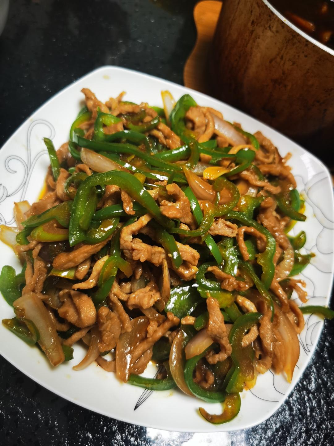 ‼️好吃到舔盘的青椒肉丝盖浇饭