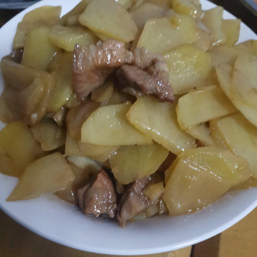 猪肉炖土豆