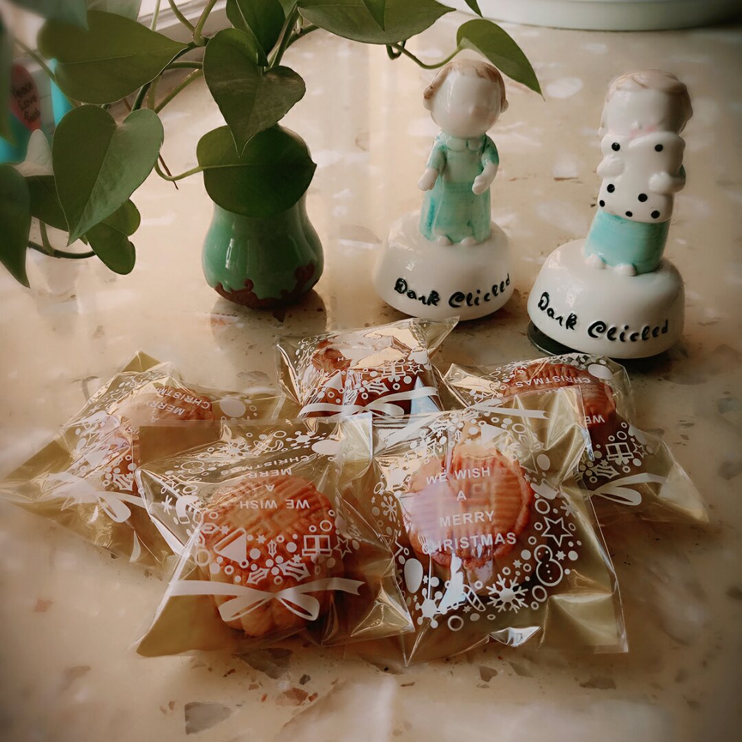 广式月饼－－蛋黄豆沙月饼