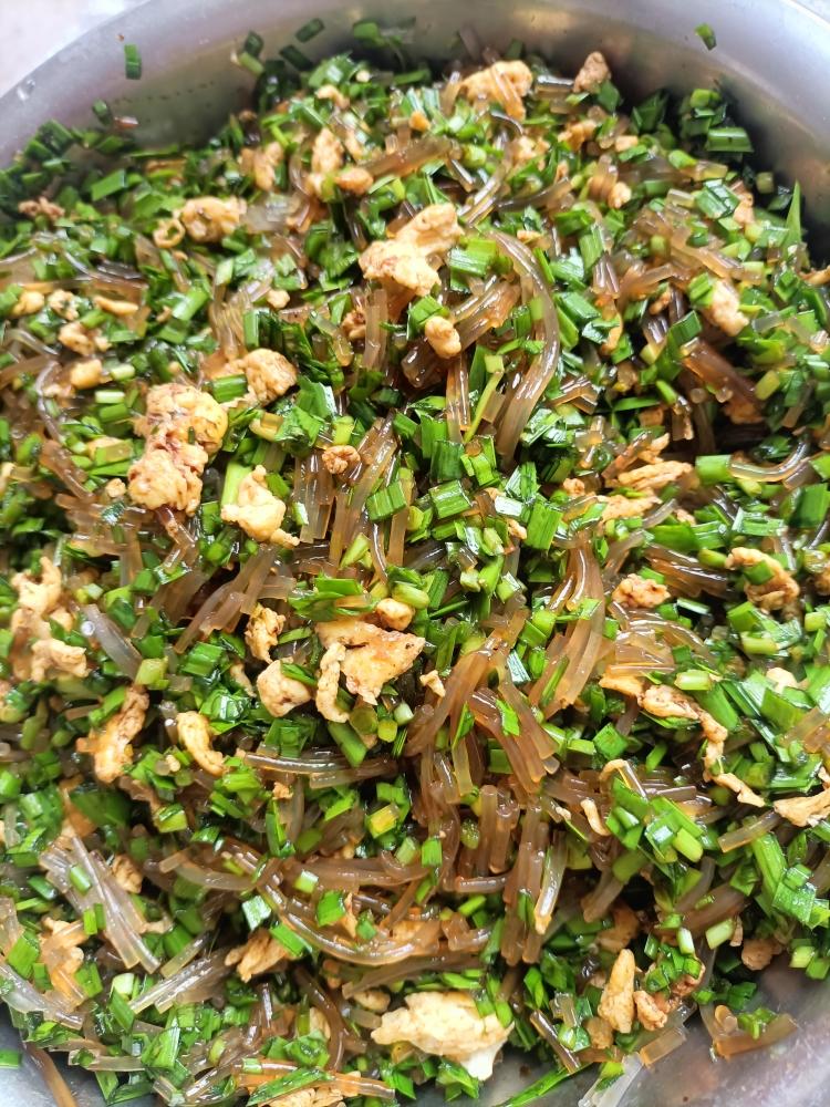 超简单的韭菜鸡蛋粉丝馅的做法 步骤8