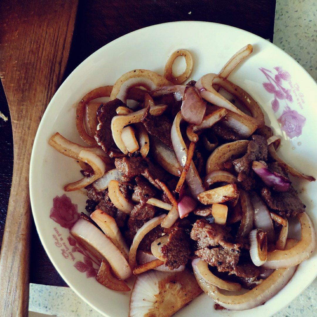 洋葱炒羊肉