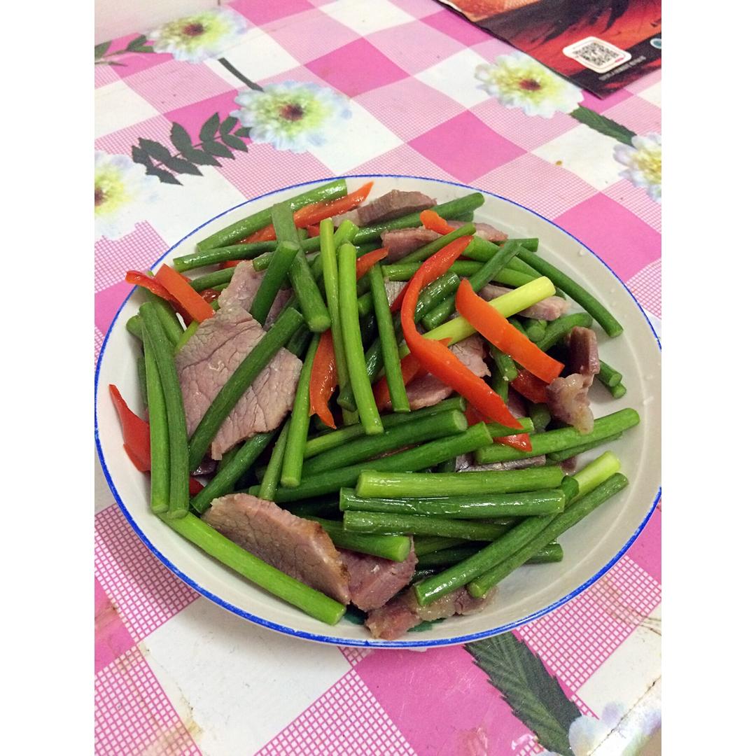 蒜苔炒腊肉