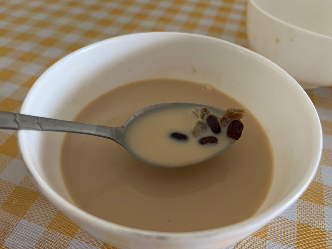 超简单的红豆奶茶