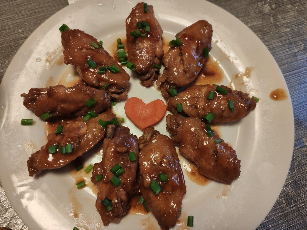 外婆教我的红烧鸡翅·连汤汁都狠好吃！！！