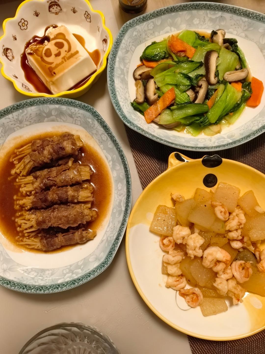 好吃到舔盘的肥牛金针菇卷