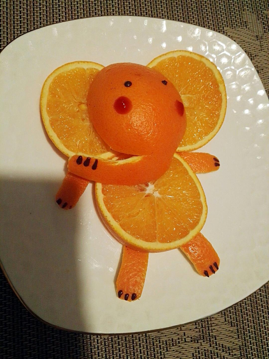 阿阿芷做的趣味水果拼盘—大象