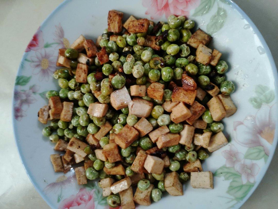 豌豆炒香干