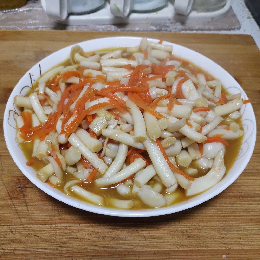 色香味俱全的炒白玉菇