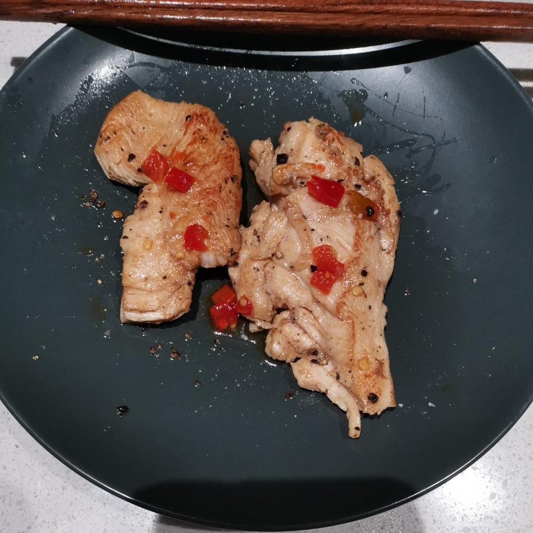 【嫩煎鸡胸肉】