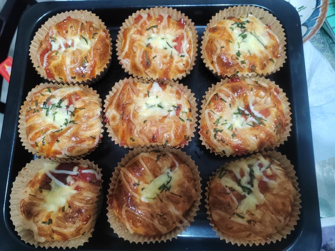 一个面团撑起一家店的台式面包—香肠面包