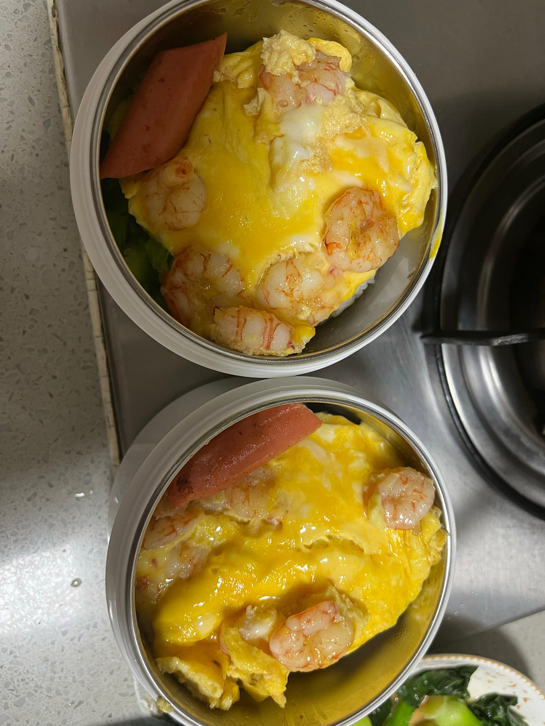 港式茶餐厅滑蛋虾仁饭