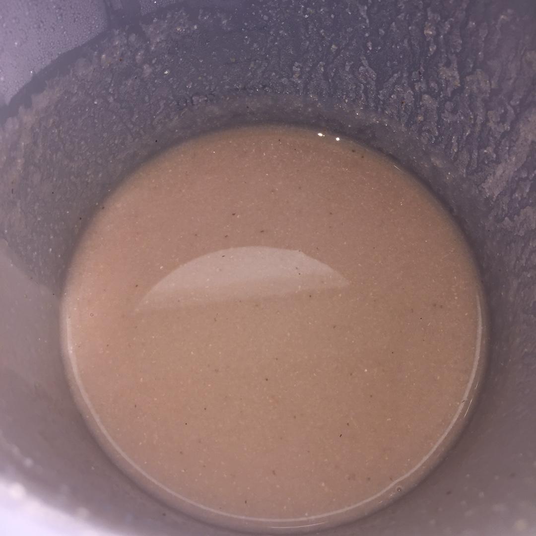 豆浆机版醇豆浆，五谷豆浆，各类豆奶，番薯胡萝卜奶昔，玉米汁，西兰花奶油浓汤，黑芝麻糊，米糊，银耳薏仁枸杞红枣莲子养颜羹，栗子核桃露，黑豆糕绿豆糕，老北京豌豆黄，红豆沙，咸香南瓜粥